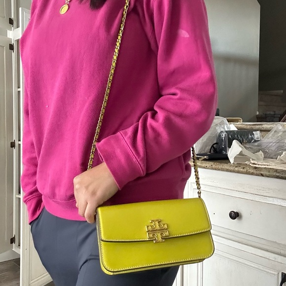 NWT Tory Burch Britten patent chain wallet crossbody w. Wristlet - Picture 10 of 12